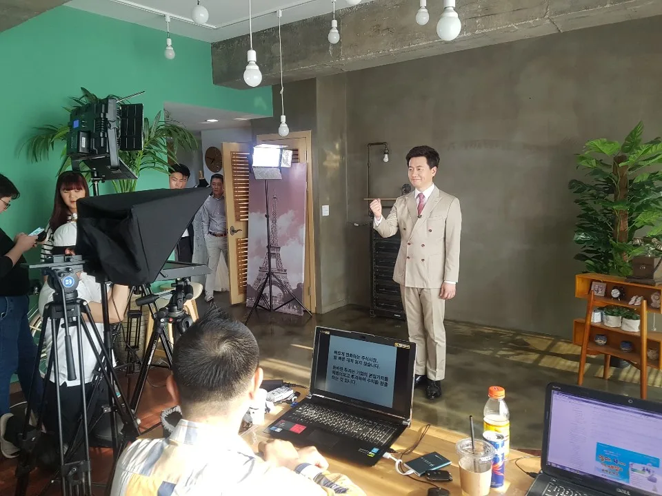광고촬영 아나운서 신영일